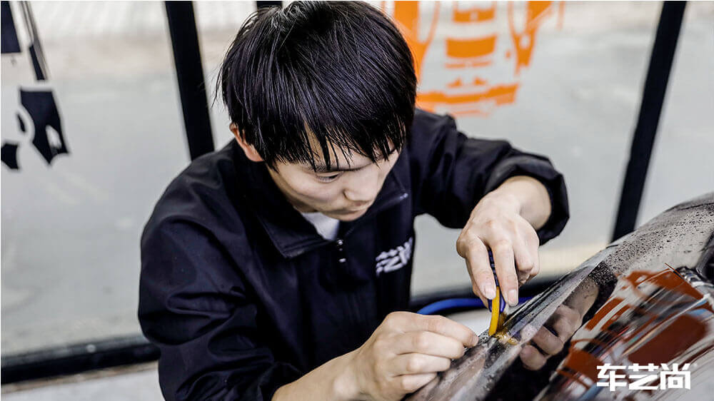 高合HiPhiX紫色施工威固隱形車衣（圖3）